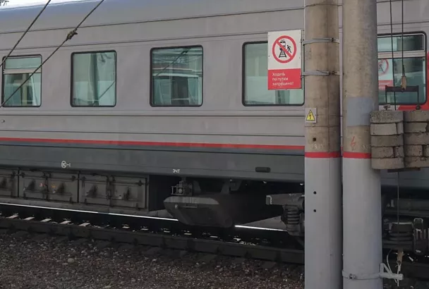 Власти Кубани окажут помощь в доставке питания для пассажиров поездов, застрявших из-за снегопада на железной дороге