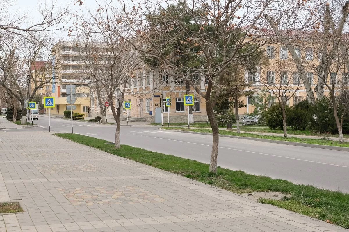 В Анапе ищут подростков, бросавших грязь в окна домов во время беспилотной опасности