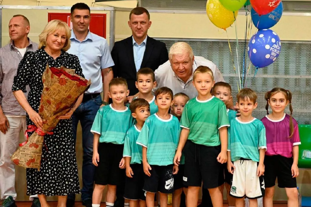 Легендарный тренер по гандболу Евгений Трефилов отмечает юбилей