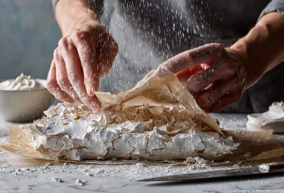 Рулет, который липнет к пергаменту: честный тест яблочной «Павловой» без сахара