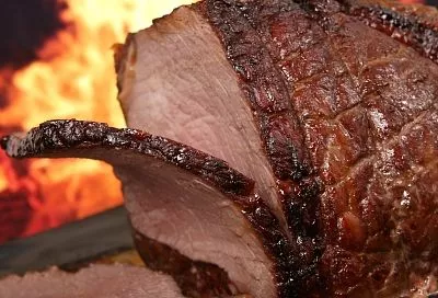 Ребра BBQ в духовке: аромат, как с гриля, и мясо, которое тает во рту — просто и вкусно без мангала