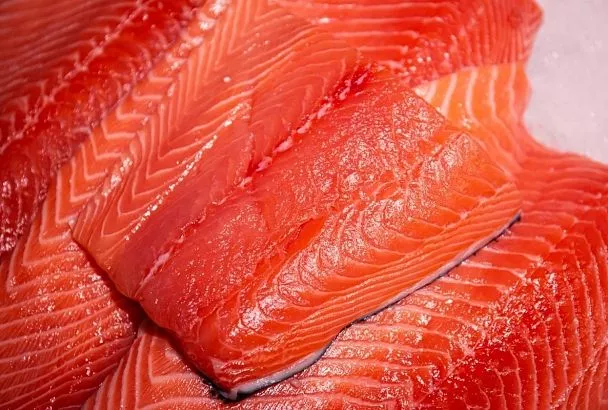 Вот теперь у вас точно будет красная малосольная рыбка! Самый необычный рецепт засолки жирной кижуча или кеты на новый год