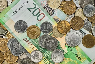 Банк России зафиксировал снижение планов компаний по индексации зарплат на фоне сохранения напряжённости на рынке труда