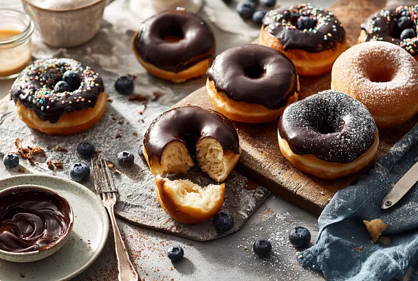 Настоящие американские донаты от шефа: пышные, как облако, с хрустящей шоколадной глазурью — 40 руб за 1 штуку!