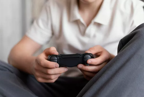 Владельцы PS5 массово возвращают Crimson Desert из-за проблем с производительностью