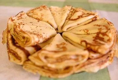 В Краснодаре во время Масленицы спрос на готовые блины вырос почти в три раза