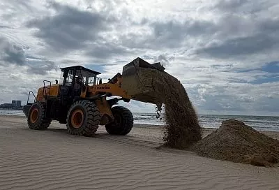 В Анапе продолжается отсыпка пляжей слоем чистого песка