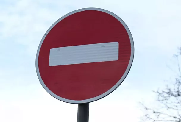 Движение  транспорта перекроют на день на участке улицы в центре Краснодара