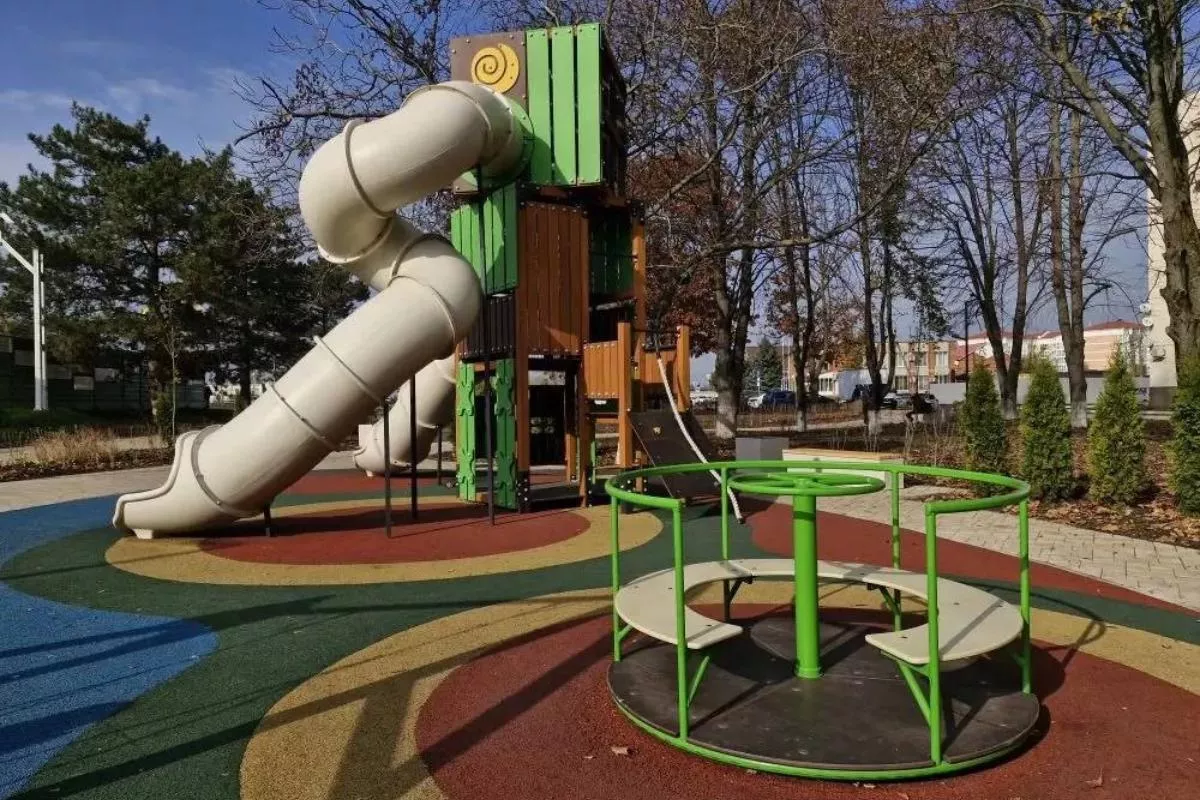 Зеленую зону в станице Динской благоустроили по нацпроекту