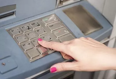 В России заработает пополнение счетов наличными через любые банкоматы по СБП