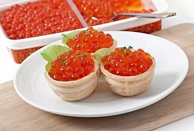 Красная икра или её имитация: стоит ли экономия вашего здоровья?