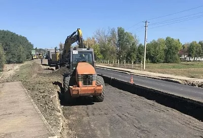 Семикилометровый участок дороги начали ремонтировать в Динском районе
