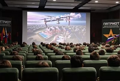 В центре «Патриот» в Динском районее научат управлять БПЛА порядка 4,5 тысячи юношей допризывного возраста