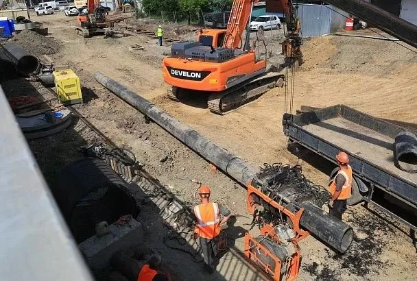 В Краснодаре замену коллектора на ул. Садовой завершат осенью