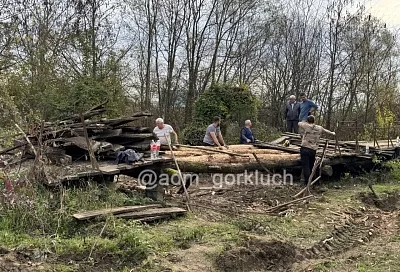 В станице Горячего Ключа восстанавливают поврежденный мост через реку Апчас