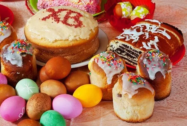 Пеку кулич по ускоренному варианту: получается также вкусно, как если бы тесто готовилось два дня - как у бабушки в деревне