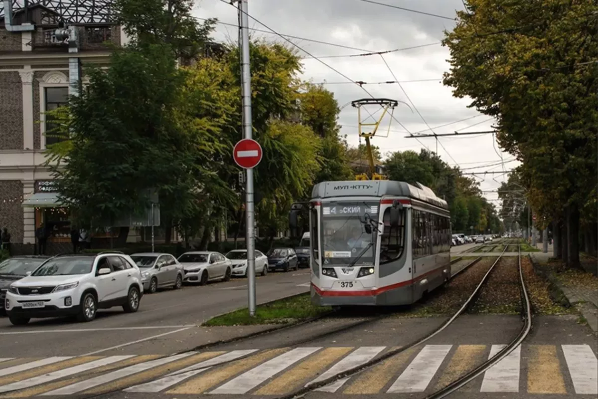 Несколько трамваев в Краснодаре изменят график движения вечером 8 апреля