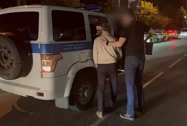 Полиция задержала курьера, причастного к хищению у врача из Сочи 93 млн рублей