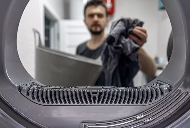 Самые вероятные причины, почему белье после стирки остается в белых разводах, и верные способы решения этой проблемы