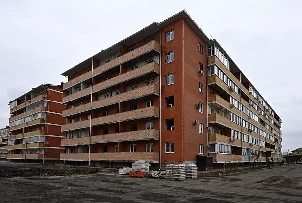 В ауле Новая Адыгея отремонтировали более 700 пострадавших при атаке БПЛА квартир