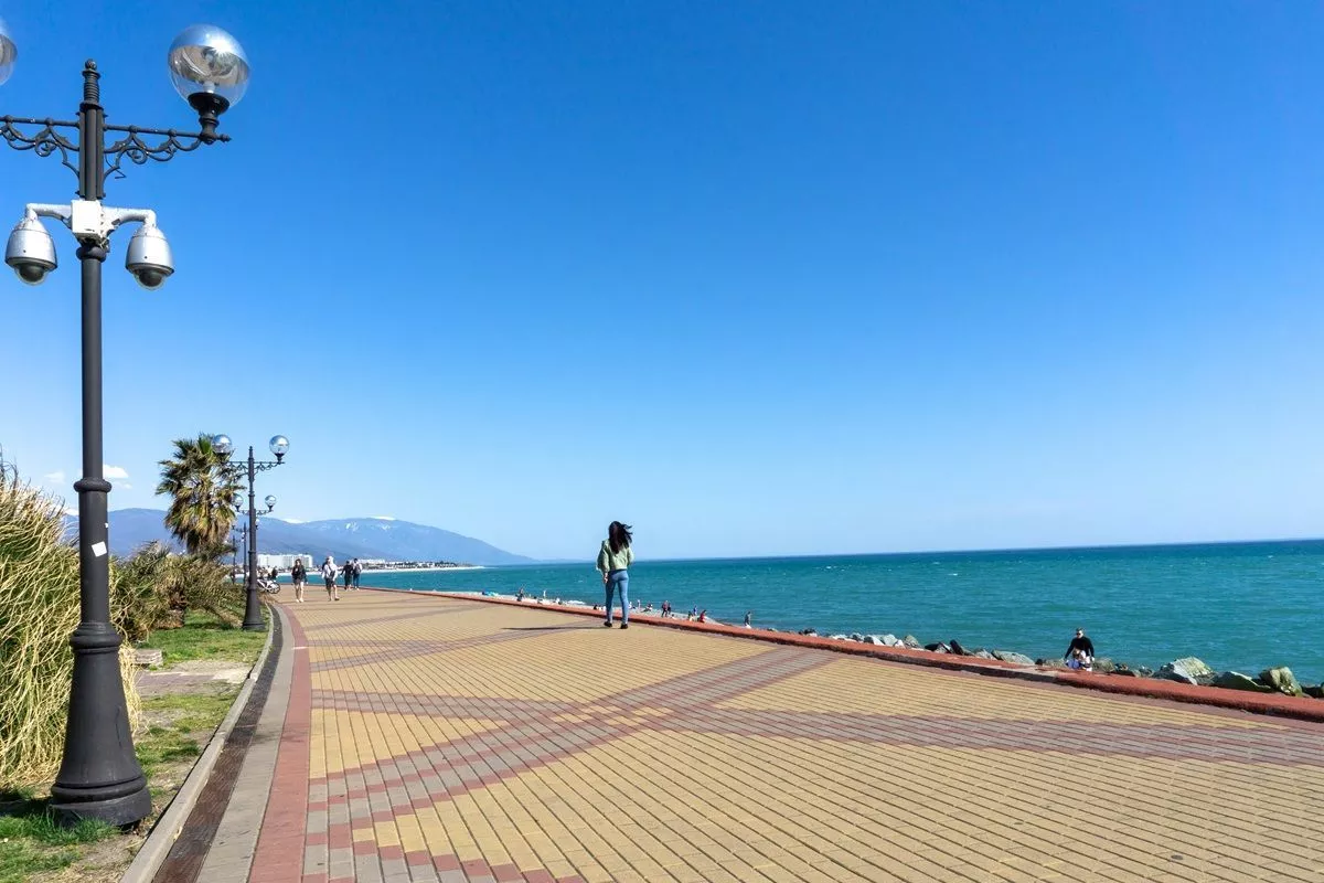 Черное море у берегов Краснодарского края не спешит остывать
