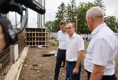 Губернатор Кубани Вениамин Кондратьев поручил достроить спорткомплекс в станице Ярославской до февраля 2026 года