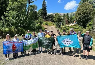 Волонтерско-патриотическая акция студентов и школьников из города Армавира состоялась в Сочи