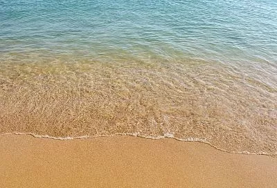 Черное море на курортах Краснодарского края продолжает остывать