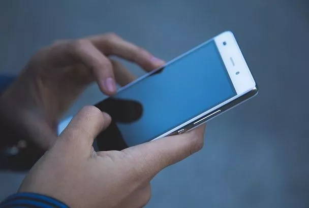 Пользователи из Краснодарского края пожаловались на сбой в работе Telegram и WhatsApp*