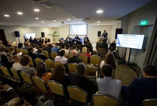 В Анапе обсудили перспективы летнего туристического сезона