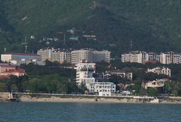 Открытие аэропорта и рост турпотока изменили структуру спроса на жилье в Геленджике 