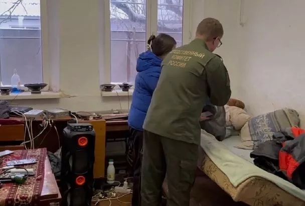 Двое пьяных кубанцев до смерти забили знакомого кулаками и бутылкой во время застолья