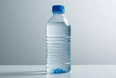 Бутилированная вода и очищенные фрукты: 3 правила Роспотребнадзора, которые защитят вас от «тихого убийцы» в отпуске