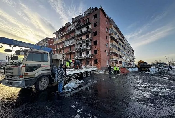 В Новой Адыгее начали замену окон в поврежденных при атаке БПЛА домах