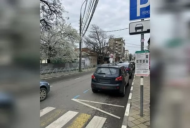 Мэр Краснодара рассказал о борьбе с нарушителями парковки, снимающими автономера