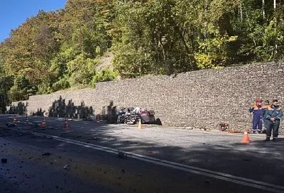 Машину разорвало на части. Два человека погибли в жестком ДТП на Кубани