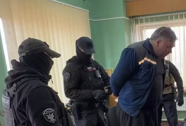Дело на 10,5 млн: в Калининграде задержали сотрудника оборонного предприятия за махинации с госзаказом