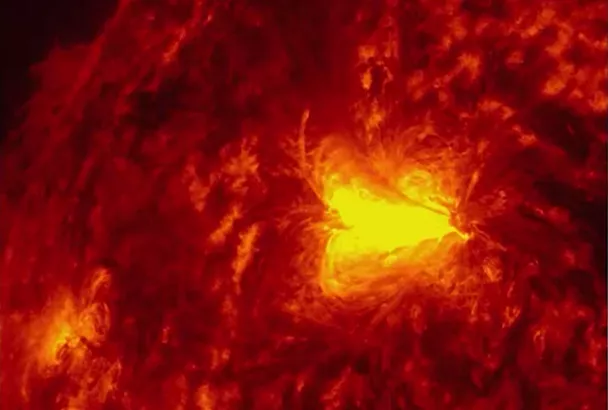 Ученые оценили риски для Земли после супервспышки на Солнце