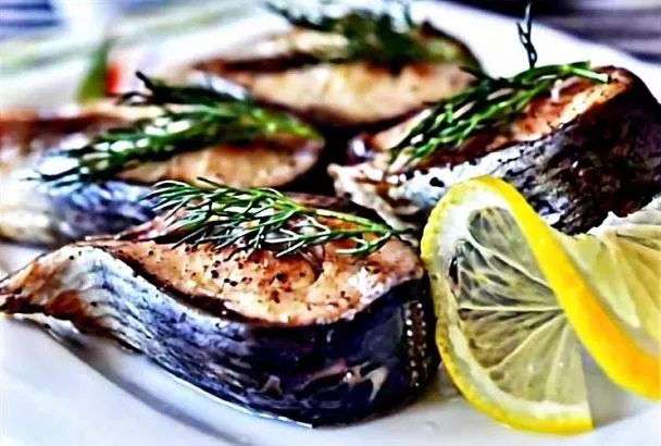 Врачи назвали сельдь лучшим выбором для пожилых: недорогой, вкусный и полезный продукт