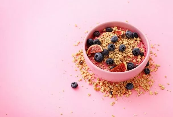 Врач рассказала, полезно ли каждый день есть на завтрак мюсли