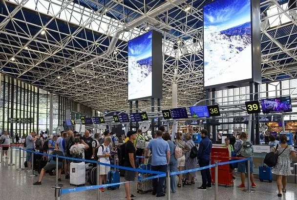 В аэропортах Сочи и Геленджика ввели ограничения
