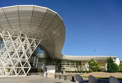 Временные ограничения ввели в аэропортах Сочи и Геленджика