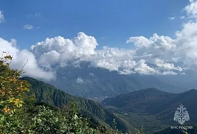 Спасатели второй день ищут пропавшего в горах Красной Поляны мужчину