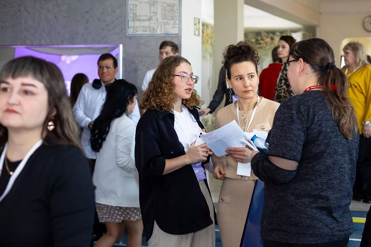 На площадках форума идет активное общение между участницами. На площадках форума идет активное общение между участницами.