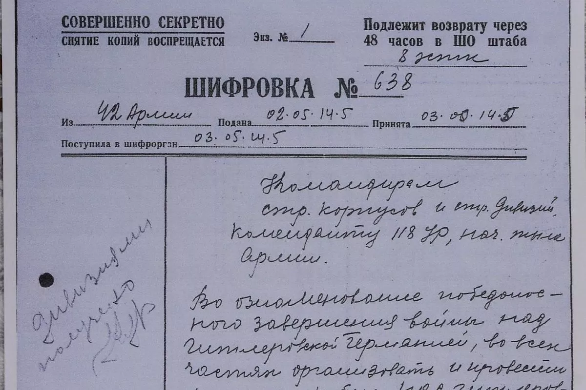 На поиски каждого героя уходит больше месяца. Одного солдата он искал несколько лет. На поиски каждого героя уходит больше месяца. Одного солдата он искал несколько лет.