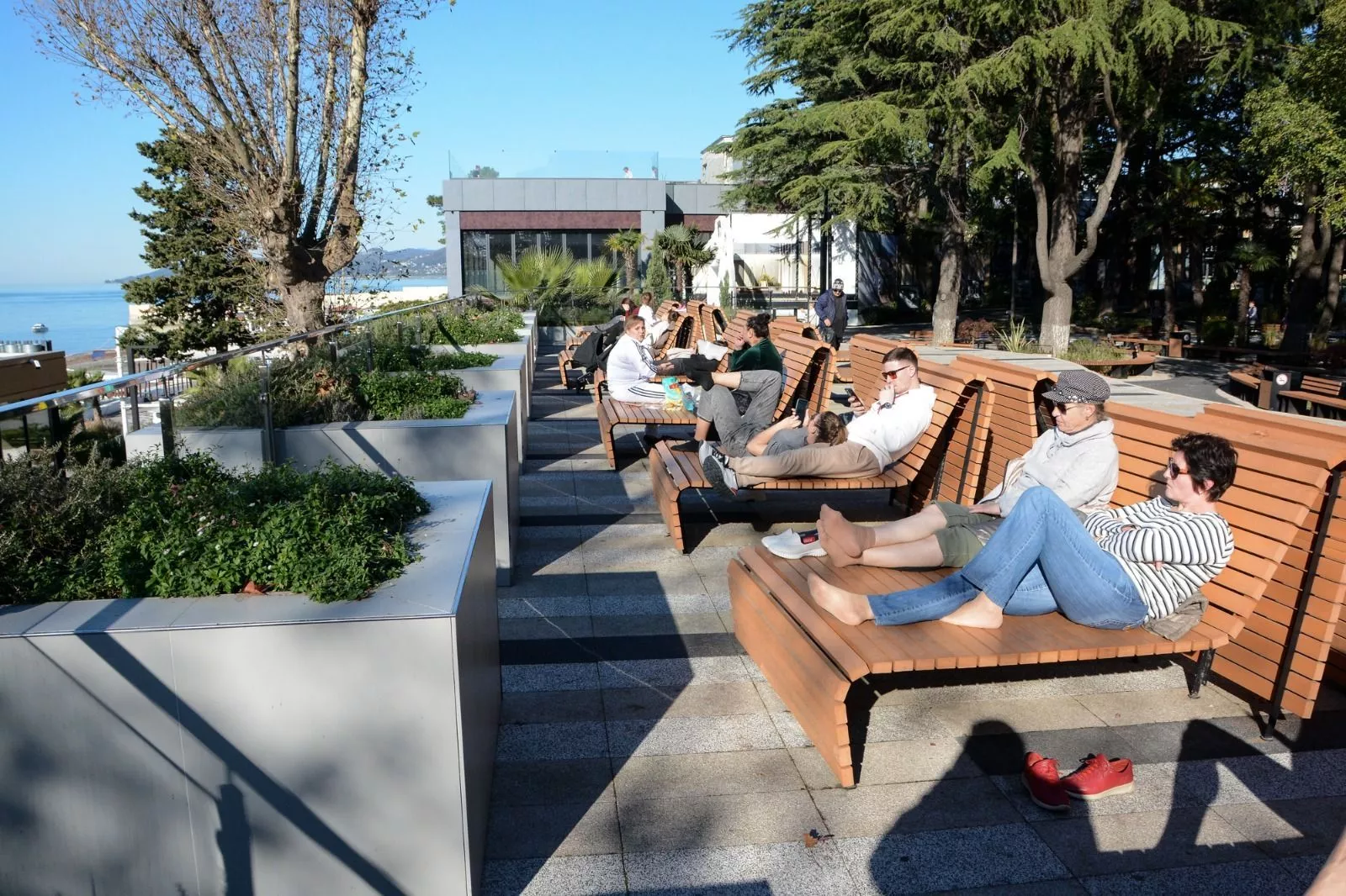 Краснодар и Сочи вошли в топ-10 популярных направлений для отдыха в апартаментах в апреле