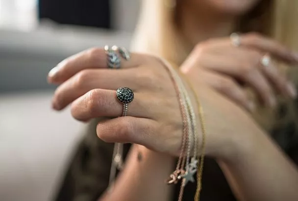 Должно стать рутиной: этот ритуал многие дамы забывают делать, о чем впоследствии сильно раскаиваются