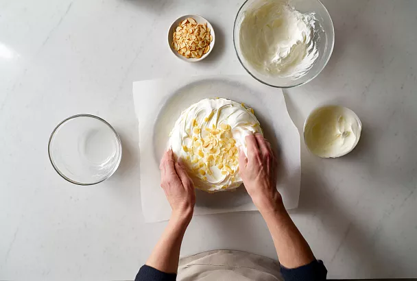 Норвежский «лучший в мире» торт: миндальная меренга, бисквит и нежный крем