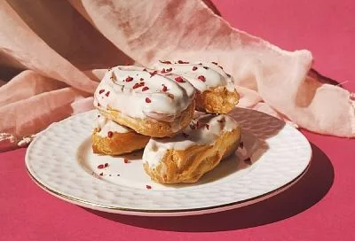 Как испечь в обычной духовке эклеры как в лучшей кондитерской: подробный рецепт