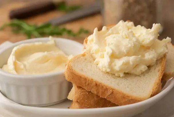 Домашний творожный сыр типа Альметте: вместо магазинного — нежный, воздушный и из простых продуктов